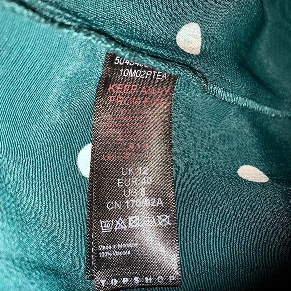 DARLING TOP SHOP DRESS LONG SLEEVE. PIPING AROUND NECKLINE. VERY SLIMMING❤️ - Picture 9 of 11